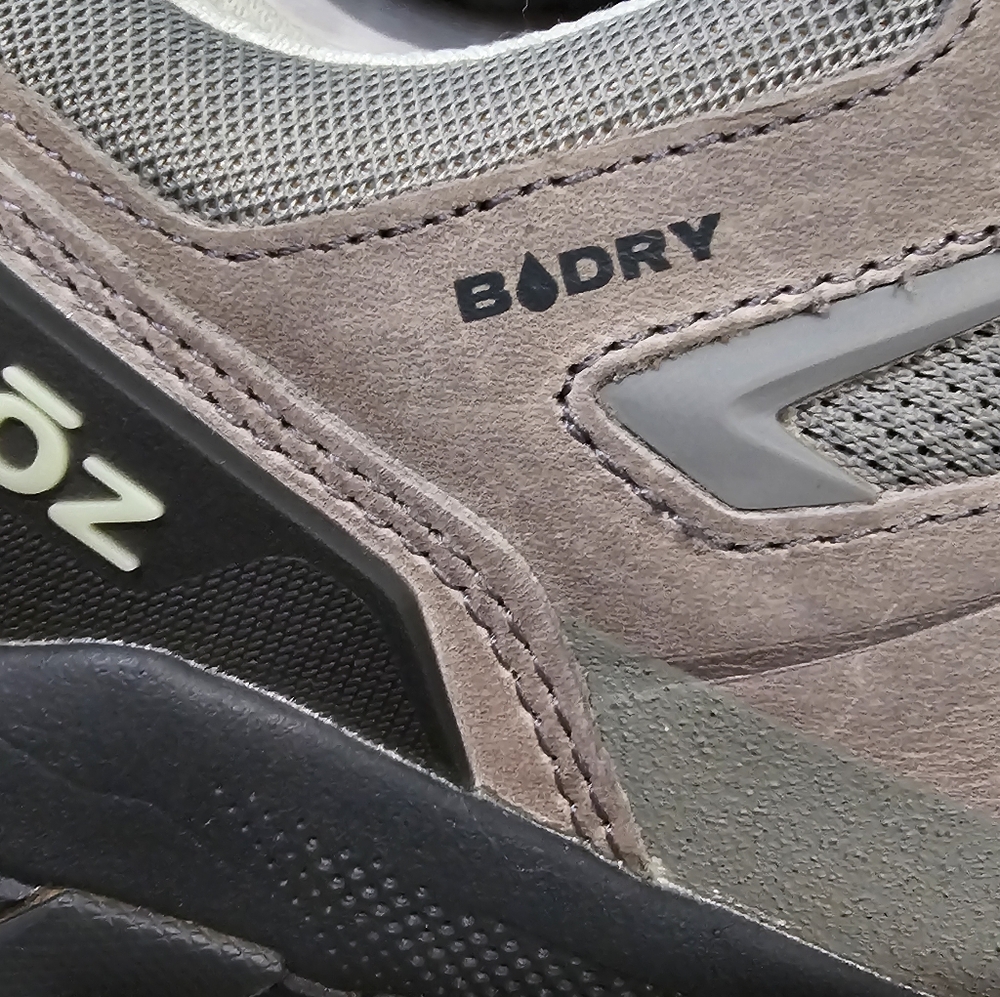 Oboz Hiking Shoes - Picture 7 of 9